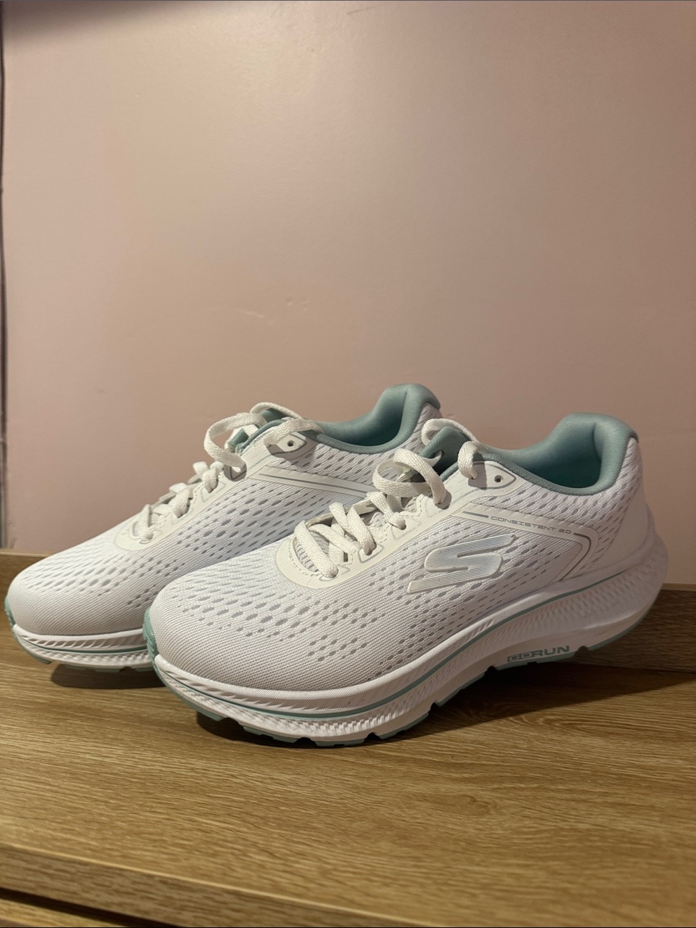 Skechers White and Mint Women's Athletic Sneakers